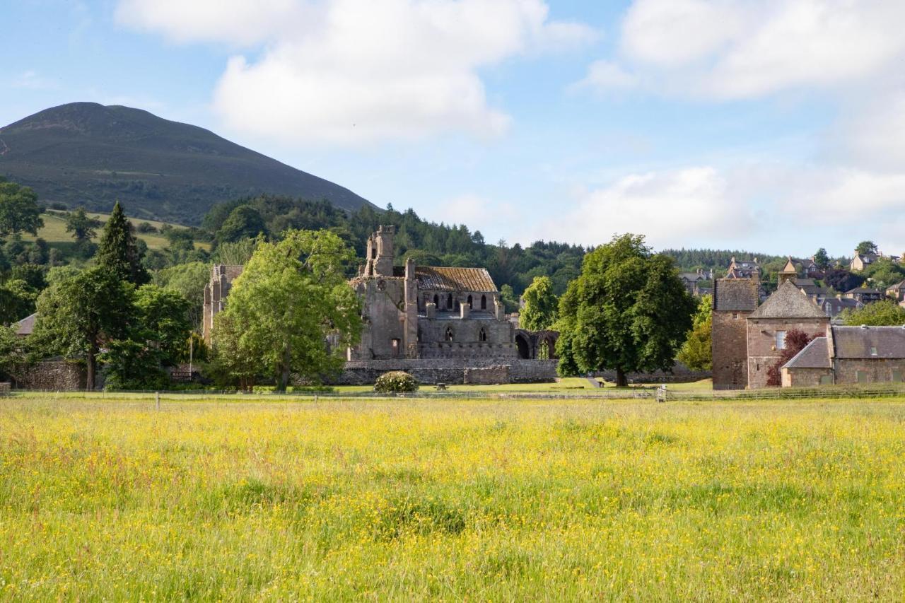 The Waverley Castle Hotel Melrose Bagian luar foto
